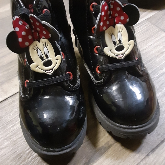 Toddler minni mouse boots - Picture 3 of 6